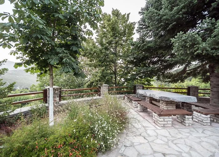 Mylonas Villa Ano Polidhrosos